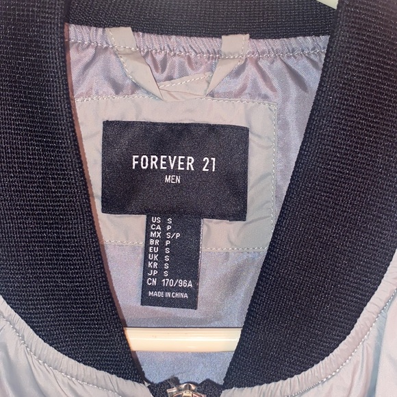 Gray windbreaker jacket - Picture 4 of 5